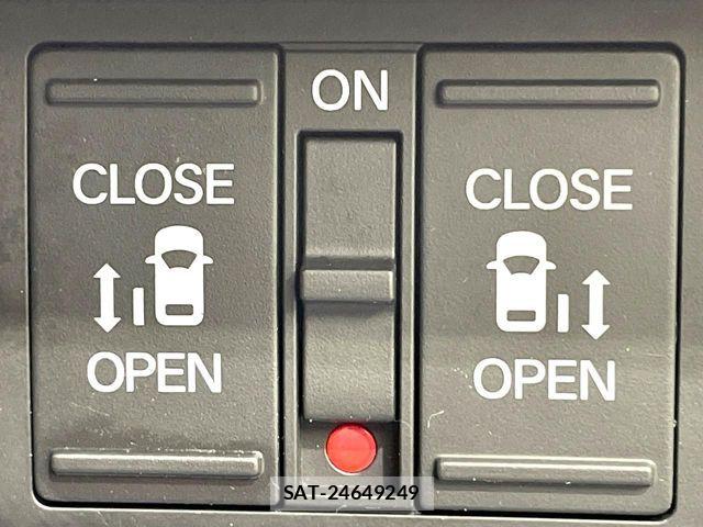 Honda STEP WGN 2024-03 7225521-5