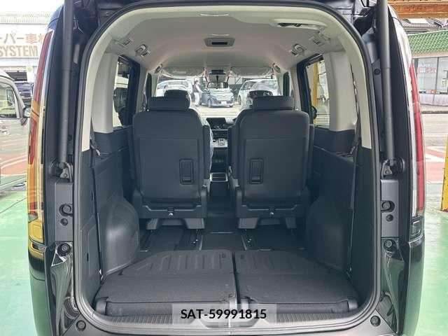 Honda STEP WGN 2026-03 7225523-16
