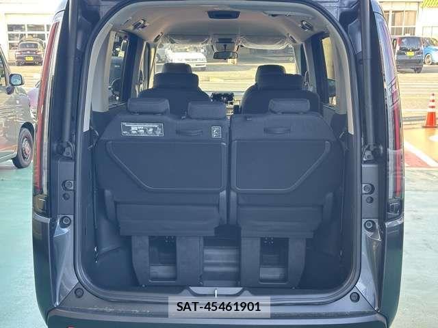Honda STEP WGN 2026-01 7330299-14