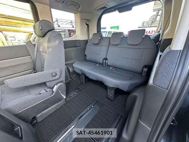 Honda STEP WGN 2026-01 7330299-6