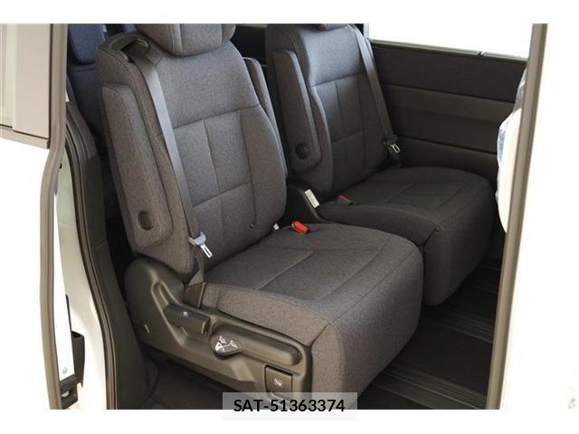 Honda STEP WGN 2026-02 7330290-17