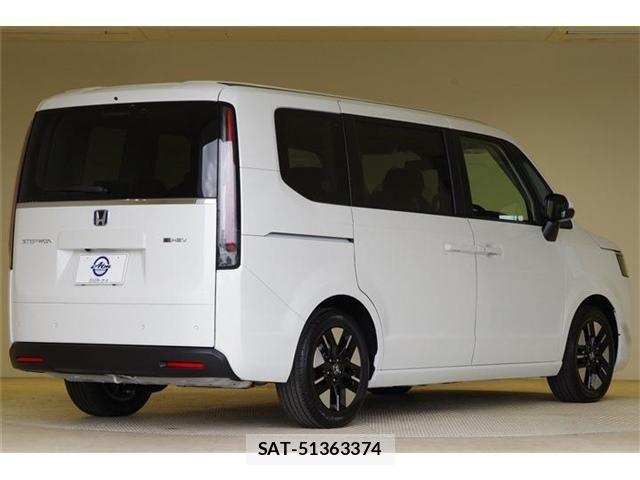 Honda STEP WGN 2026-02 7330290-5