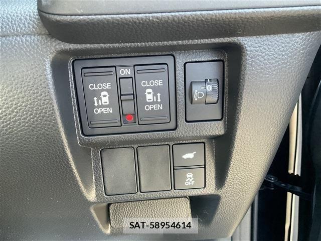Honda STEP WGN 2026-02 7330295-11