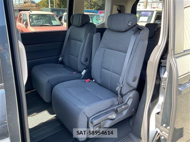 Honda STEP WGN 2026-02 7330295-17