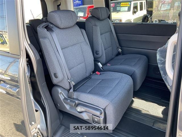 Honda STEP WGN 2026-02 7330295-18