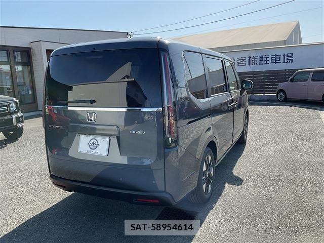 Honda STEP WGN 2026-02 7330295-3