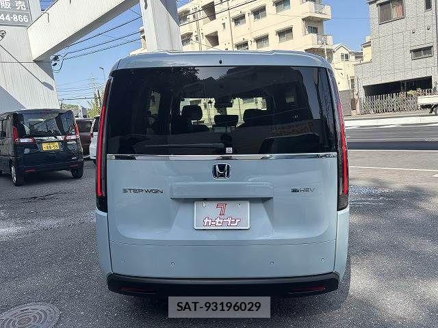 Honda STEP WGN 2025-05 7330298-19