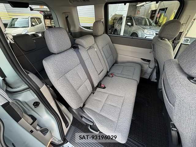 Honda STEP WGN 2025-05 7330298-29