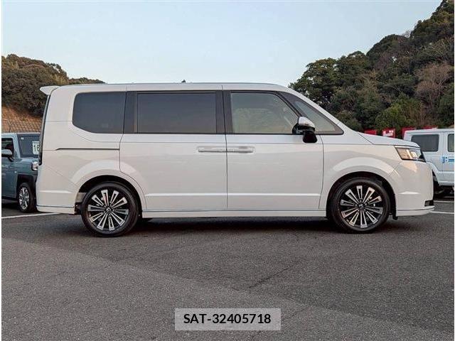 Honda STEP WGN 2026-05 7359958-9