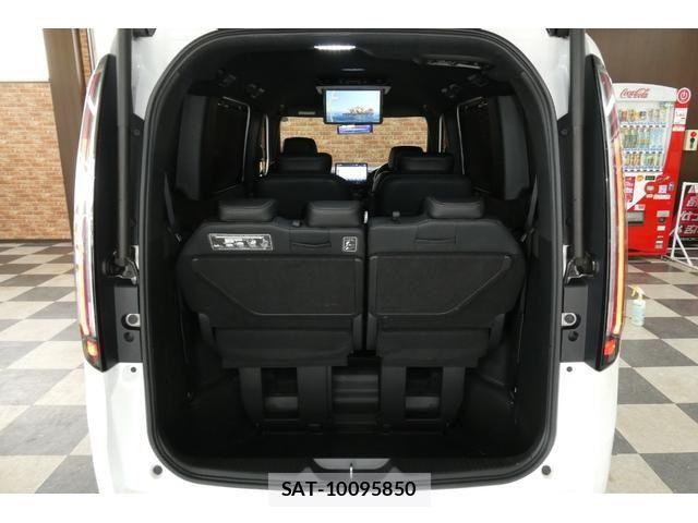 Honda STEP WGN 2022-08 7394277-11