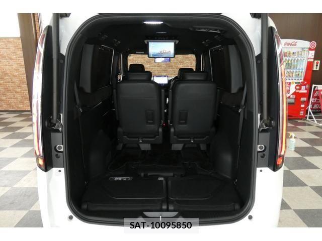 Honda STEP WGN 2022-08 7394277-12