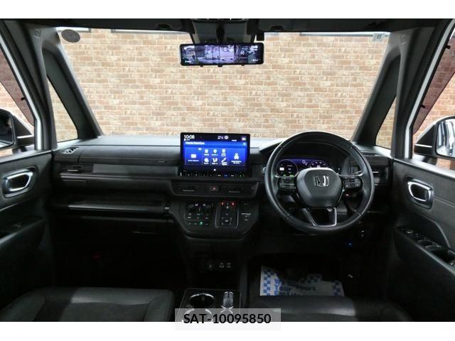Honda STEP WGN 2022-08 7394277-15