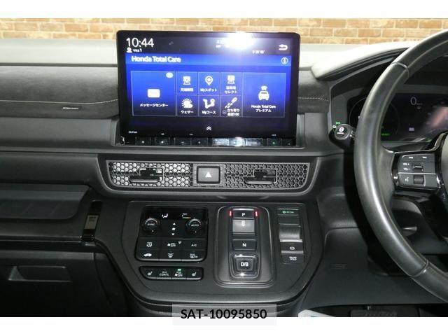 Honda STEP WGN 2022-08 7394277-17