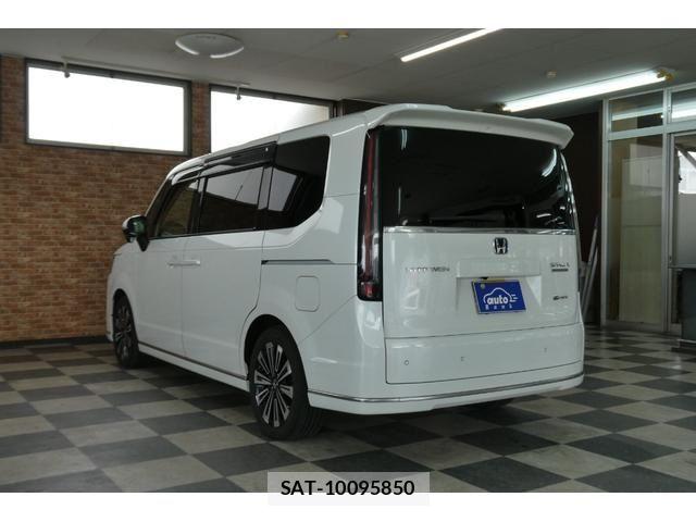 Honda STEP WGN 2022-08 7394277-1