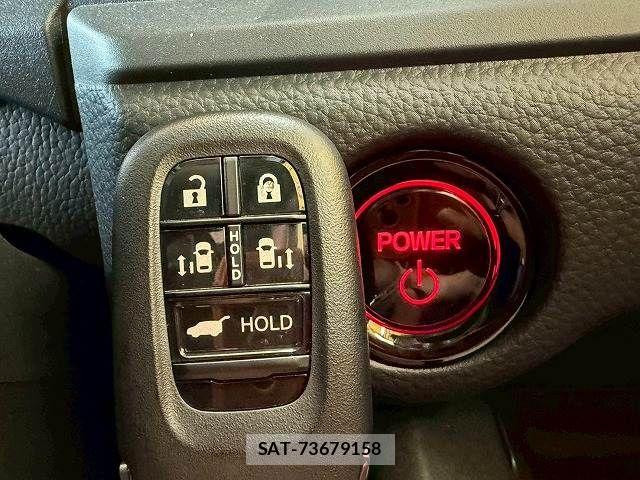 Honda STEP WGN 2025-05 7789427-12