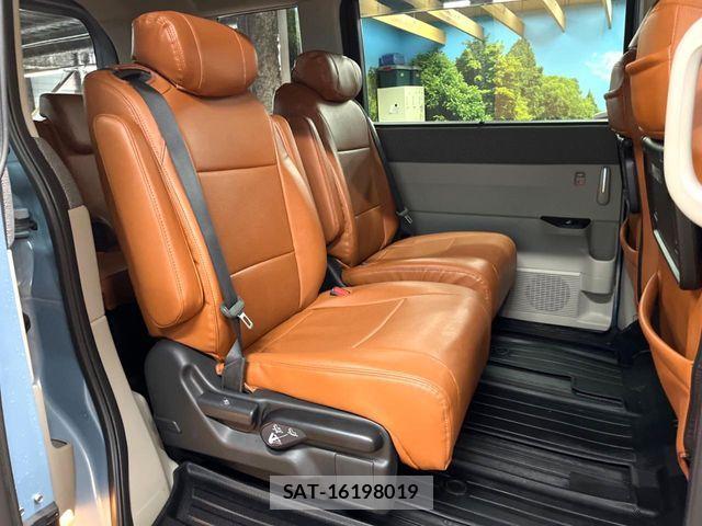Honda STEP WGN 2023-08 7789426-8