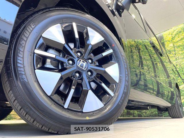 Honda STEP WGN 2025-10 8075704-13