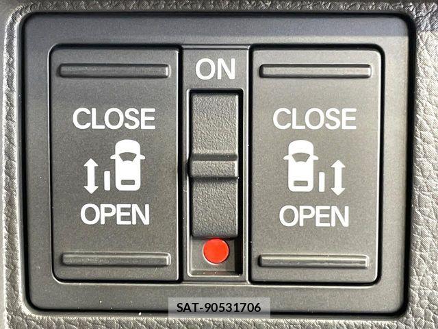 Honda STEP WGN 2025-10 8075704-2