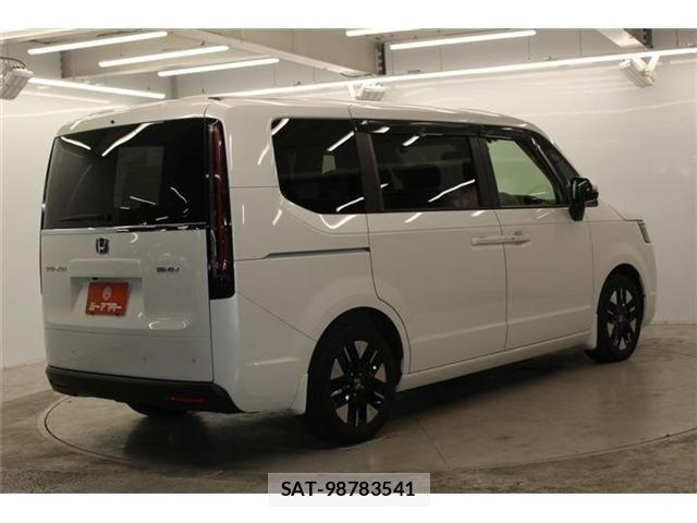Honda STEP WGN 2023-05 8075707-4
