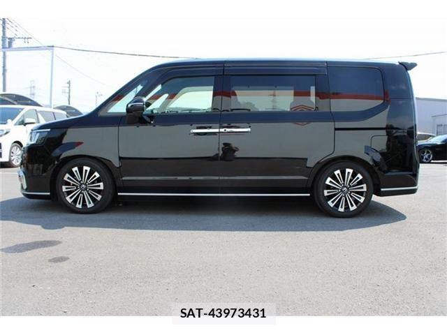 Honda STEP WGN 2022-07 8146761-27