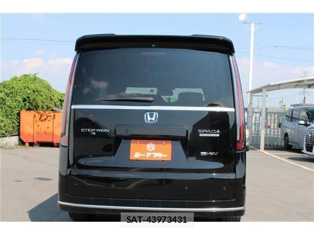 Honda STEP WGN 2022-07 8146761-28
