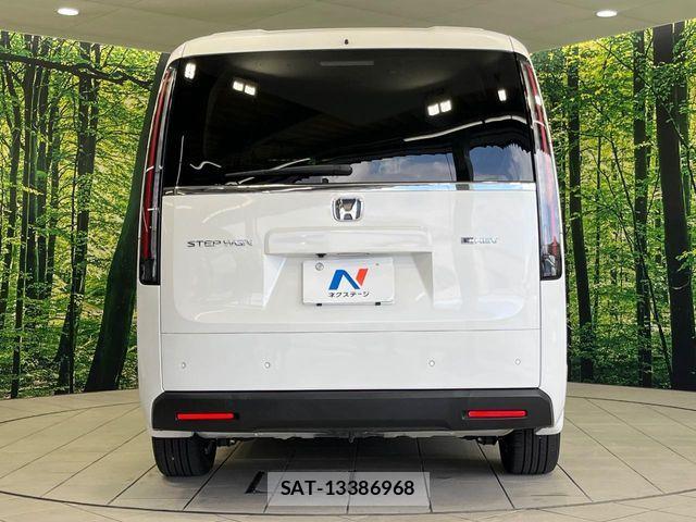 Honda STEP WGN 2023-06 8210399-15