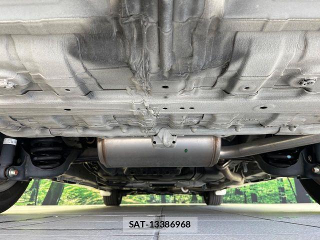 Honda STEP WGN 2023-06 8210399-19