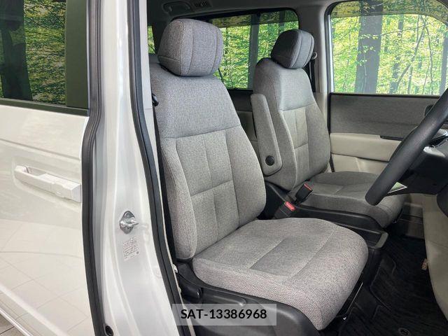 Honda STEP WGN 2023-06 8210399-7