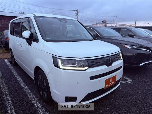 Honda STEP WGN 2022-10 8415114-0