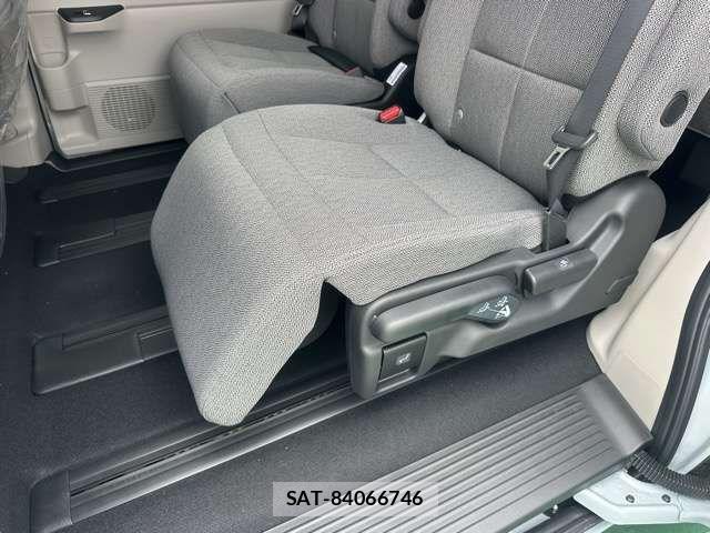 Honda STEP WGN 2026-06 8415113-13