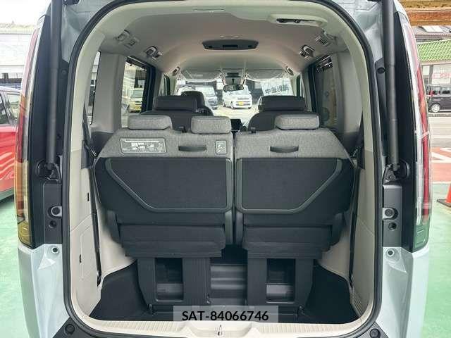 Honda STEP WGN 2026-06 8415113-17