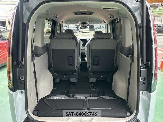 Honda STEP WGN 2026-06 8415113-18