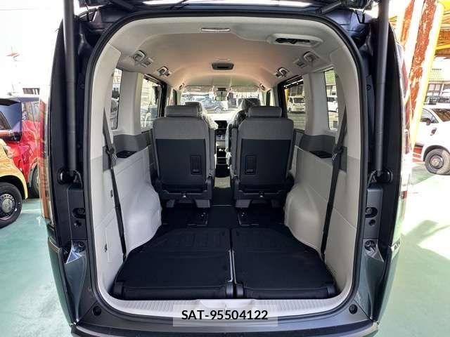 Honda STEP WGN 2026-07 8563640-16