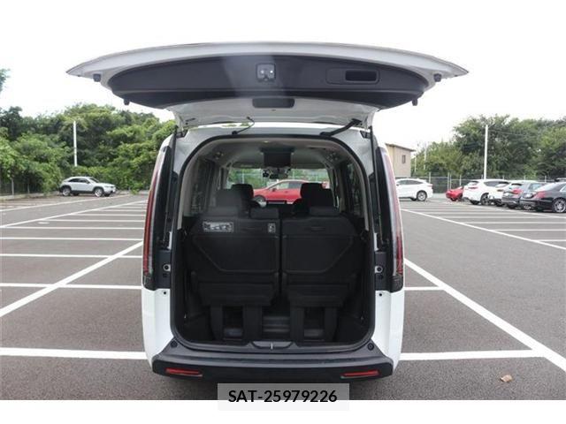 Honda STEP WGN 2023-07 8797577-24