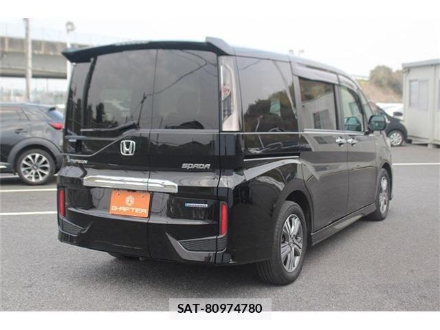 Honda STEP WGN 2018-03 5879570-9