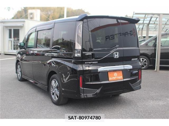 Honda STEP WGN 2018-03 5879570-11