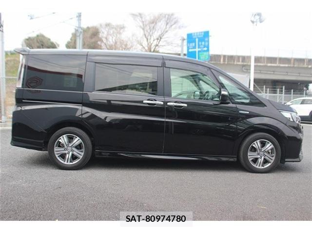 Honda STEP WGN 2018-03 5879570-8