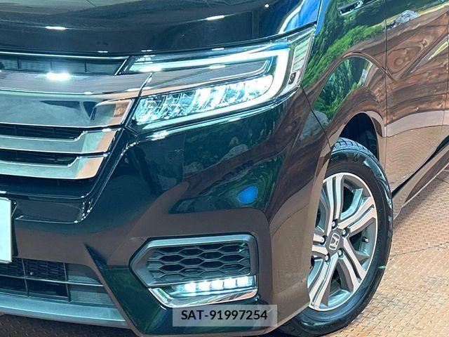 Honda STEP WGN 2021-04 5879554-12
