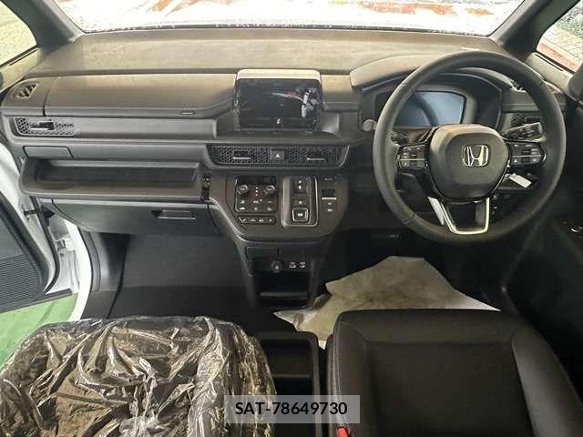 Honda STEP WGN 2026-02 5879531-13
