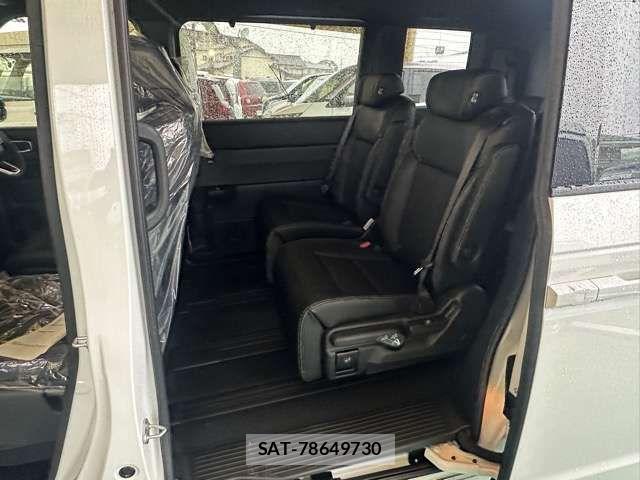 Honda STEP WGN 2026-02 5879531-5