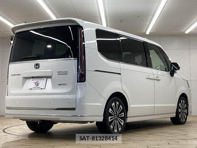 Honda STEP WGN 2022-11 6219893-16