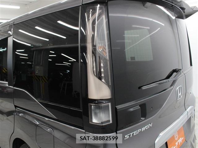 Honda STEP WGN 2017-11 6247628-17