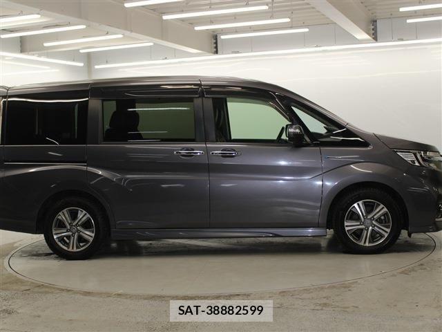 Honda STEP WGN 2017-11 6247628-3