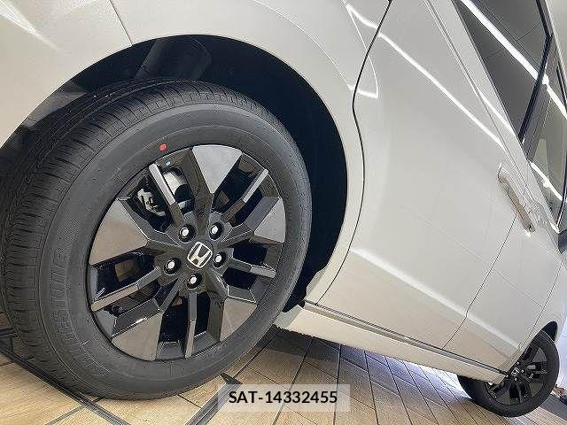 Honda STEP WGN 2026-03 6546943-18