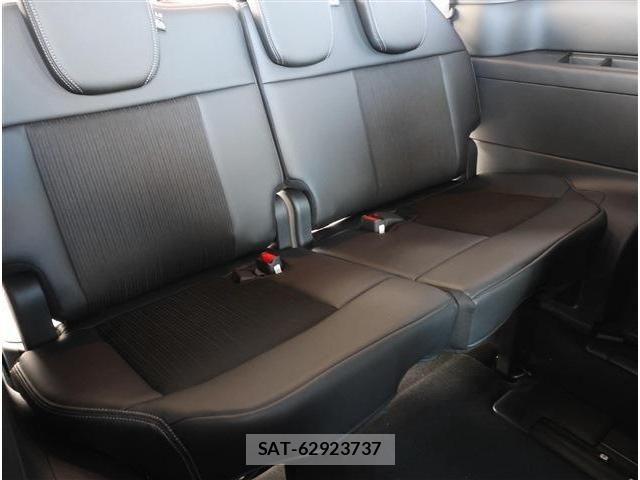 Honda STEP WGN 2025-12 6615032-13