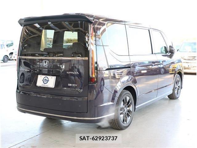 Honda STEP WGN 2025-12 6615032-3