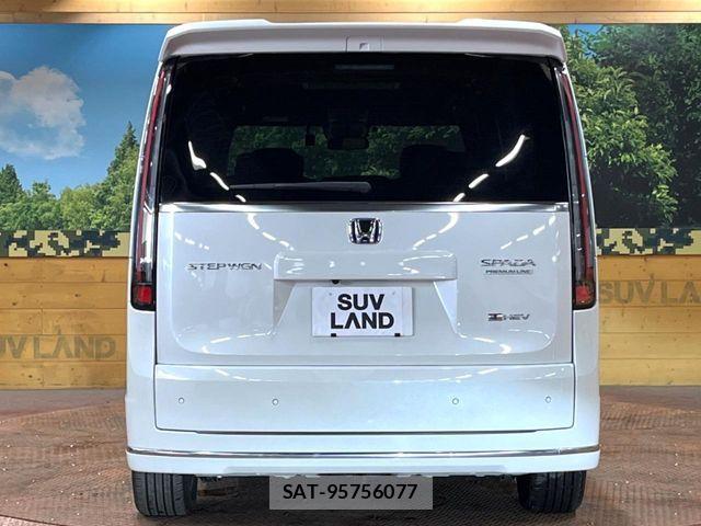 Honda STEP WGN 2023-08 6673760-16