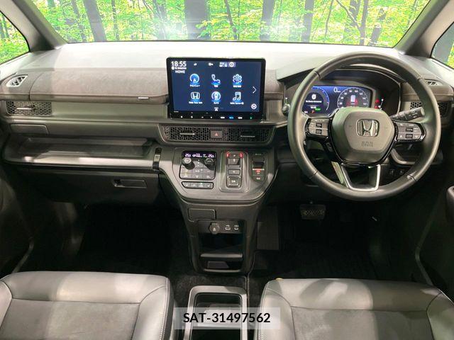 Honda STEP WGN 2024-12 6673761-1