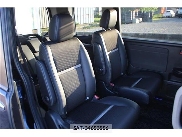 Honda STEP WGN 2017-09 6678232-18