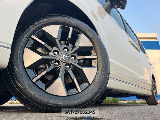 Honda STEP WGN 2023-07 6678224-13